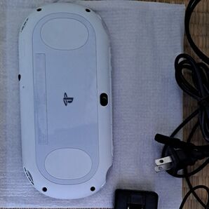 ソニー Vita2000型グレッシャーホワイト