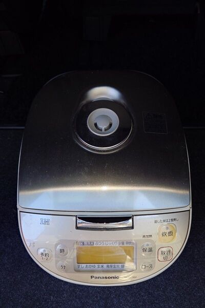 Panasonic IHジャー炊飯器 SR-HG102