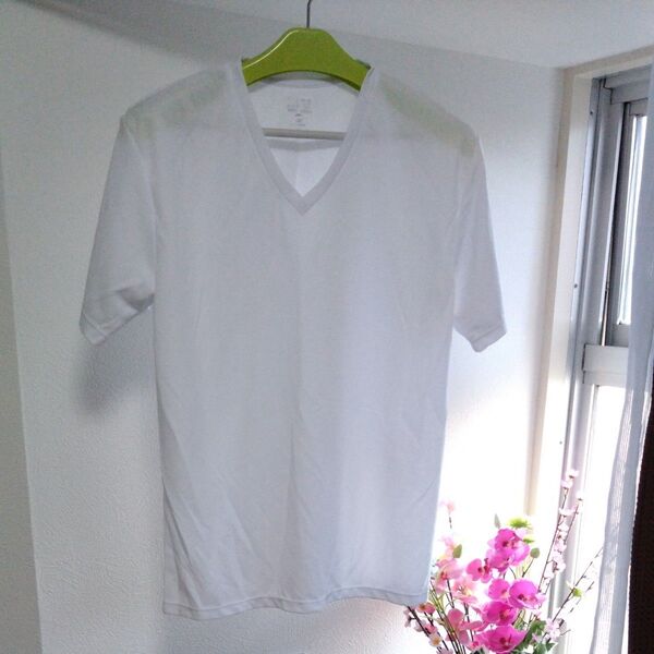 (新品未使用)VネックTシャツ (ホワイト)サイズLL