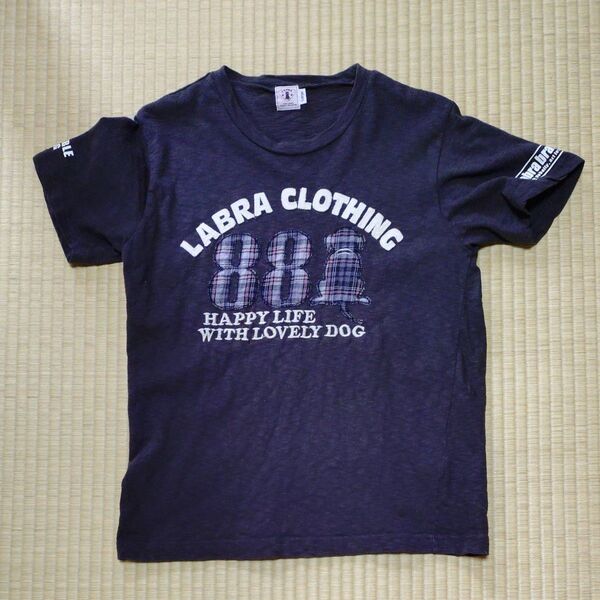 可愛い刺繍ロゴ入り Tシャツ