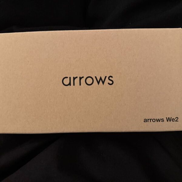 arrows We2 ネイビーグリーン UQ版SIMフリー