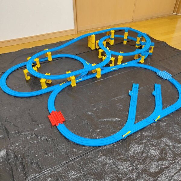 現行品 ガーター橋 良品 プラレール ターンアウトレール まとめ売り 坂曲線レール ミニ橋脚 ブロック橋脚 レイアウト 洗浄済