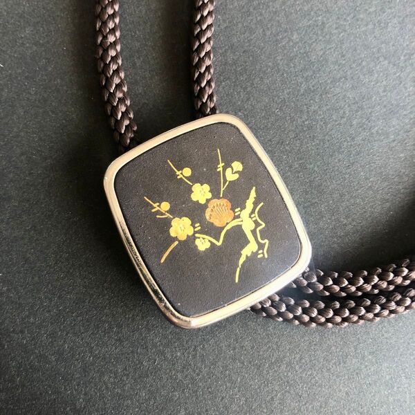純金象嵌 ループタイ 紐タイ 銀製品 シルバー 純銀 SILVER 梅の花 レトロ アンティーク ヴィンテージ ビンテージ レトロ