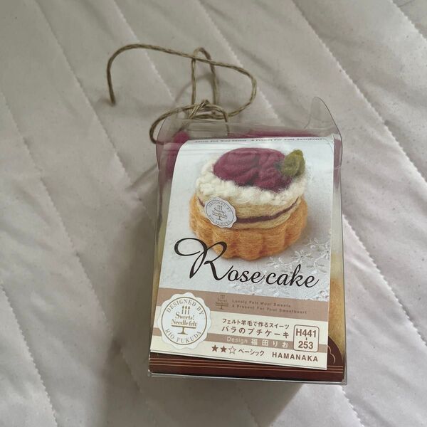 HAMANAKA フェルト羊毛で作るスイーツ バラ のプチケーキ H441