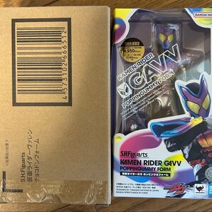 S.H.Figuarts仮面ライダーヴァレン チョコドンフォーム仮面ライダーガヴ ポッピングミフォーム