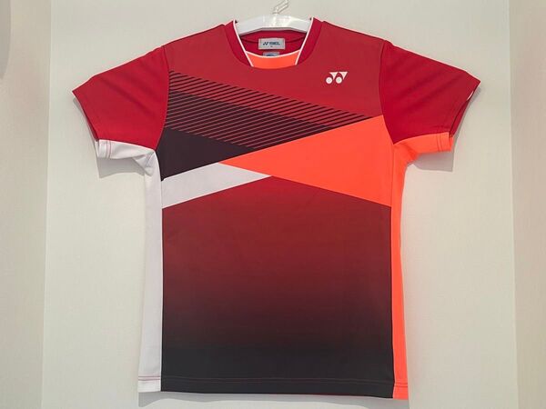 ヨネックス 半袖 Tシャツ(Mサイズ)ゲームシャツ レッド バトミントン テニス トレーニングウェア YONEX