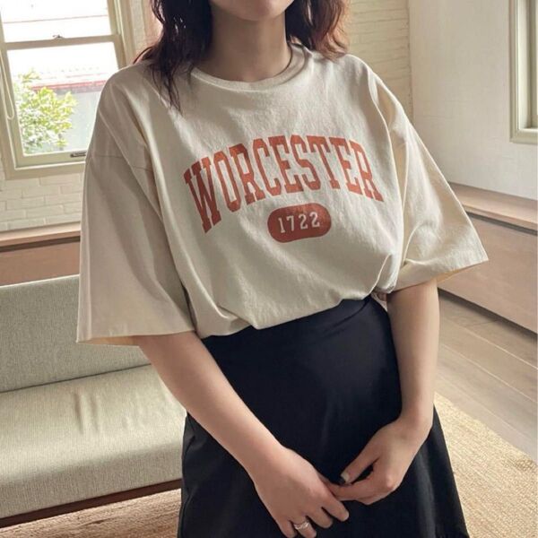 LOWRYSFARM ローリーズファーム カコウカレッジロゴ Tシャツ アイボリー