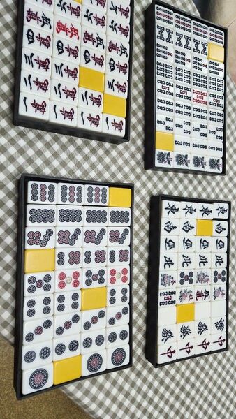Lサイズ 麻雀牌 一式 特大 マージャンパイ 点数棒 赤牌入り まーじゃんぱい 牌 点棒 麻雀一式セット ジャンボ Lサイズ 大型