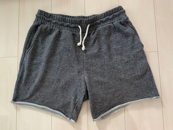 H&M スウェットショートパンツ Mサイズ ダークグレー 切りっぱなしデザイン ハーフパンツ ショーツ