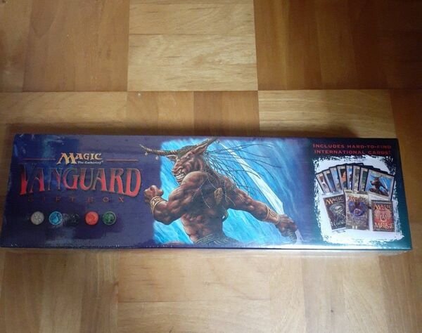 希少 Vanguard Gift Box 未開封 ヴァンガード イタリア語版ミラージュスターター ブースターパックなど MTG