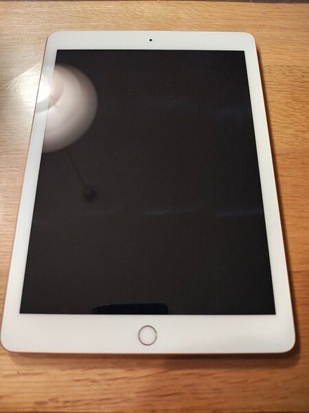 【Apple】 iPad(6th) 128GB Gold 本体のみ