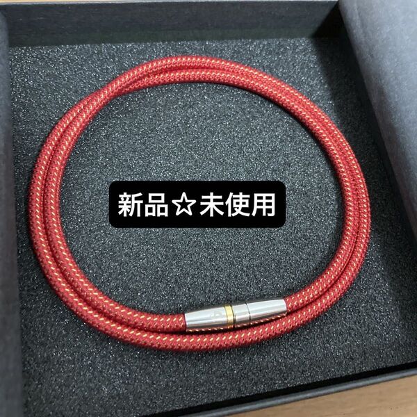 【新品】phiten ファイテン RAKUWA 磁気チタンネックレス レッド/ゴールド