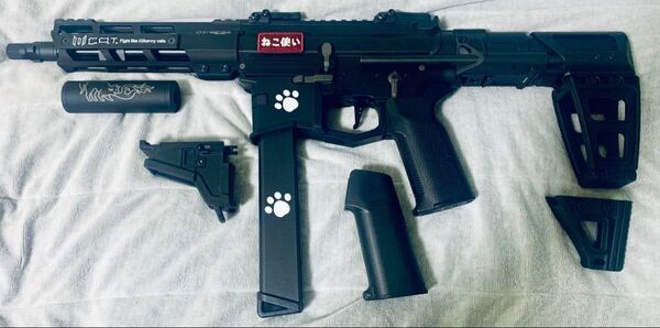 C.A.T. Versatile-8 SMG PCCカスタム マガジン3本付属他おまけ付き