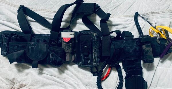 【6月限定価格】OPS製レーザーカットタクティカルベルトBLACKGHAWK(ブラックホーク)のオムニボアその他装備品多数付き