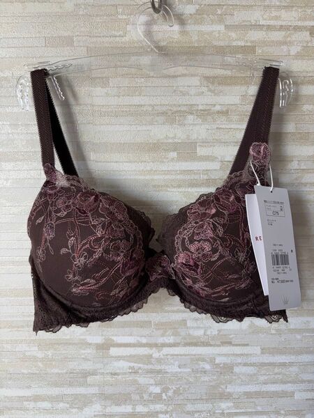 C75」トリンプ プレミアム レッドレーベル 眠り姫バラ咲き ブラジャー
