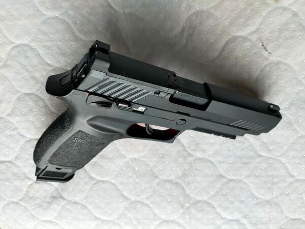 SIG VFC M17 CO2 GBB 動作良好