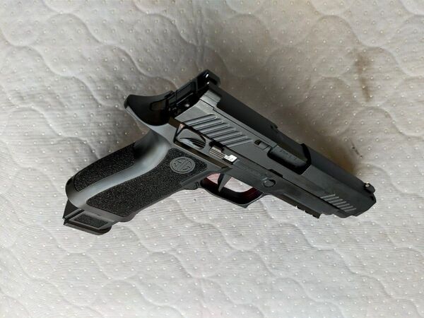 SIG VFC M17 CO2 GBB 動作良好