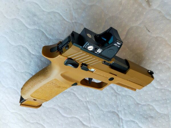 SIG VFC M18 co2 GBB 動作良好