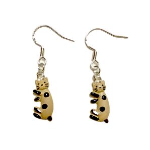N69 ハンドメイド シルバー 猫イヤリング 猫ピアス 猫アクセサリー イヤリング/ピアス 変更可 ※2点ご購入で100円引き
