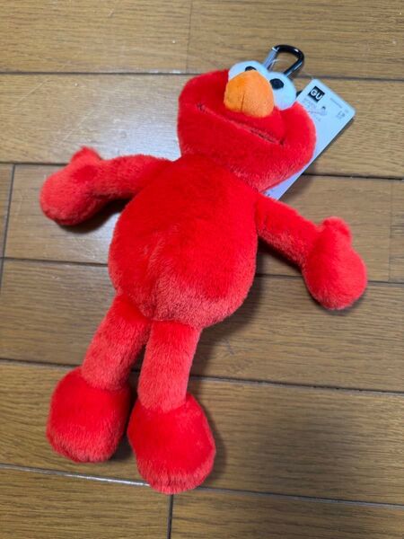 新品 GU エルモ ぬいぐるみ マスコット キーホルダー ポーチ