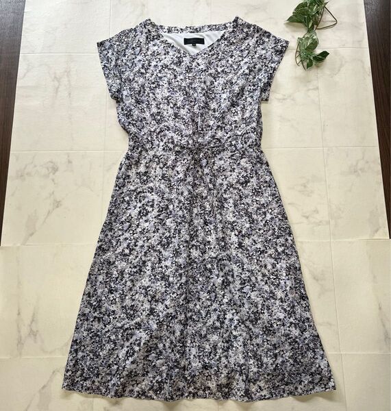 美品 UNTITLED モザイク柄フレンチスリーブワンピース サイズ1 洗える
