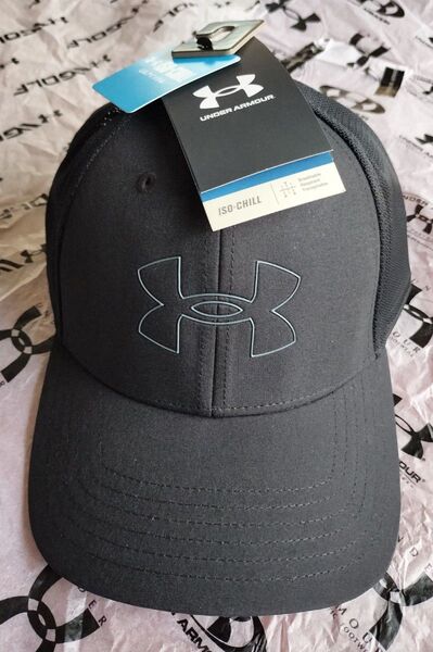 新品未使用 アンダーアーマーUNDER ARMOUR 帽子 黒 サイズ57cm~60cm 調整可