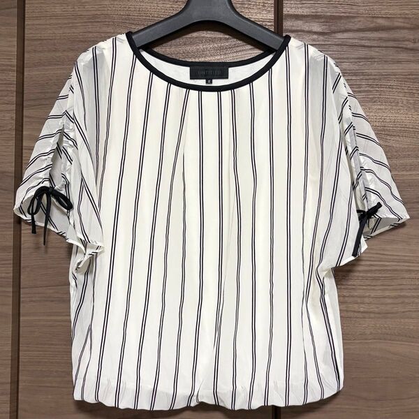 UNTITLED 袖先リボンデザインストライプ柄シフォンブラウス