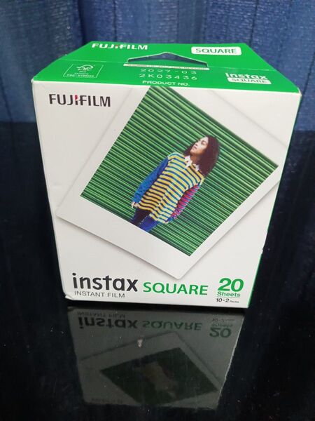 新品訳あり instax SQUARE チェキ用フィルム 20枚 FUJIFILM