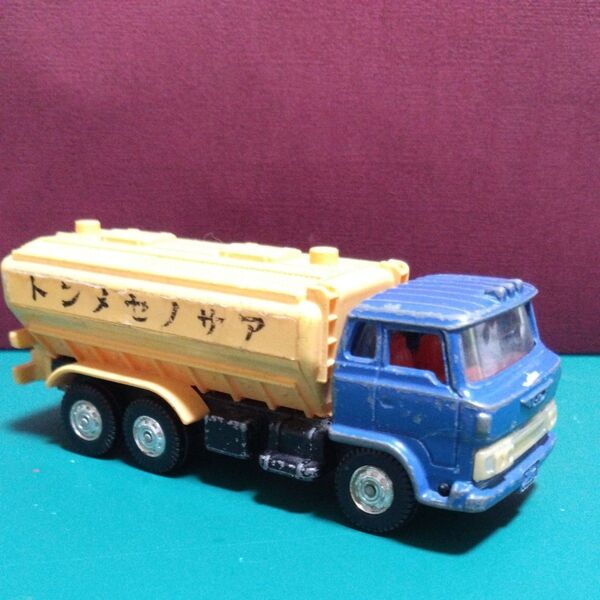 トミカ ミニカー 日本製ダンディ 日野アサノセメント