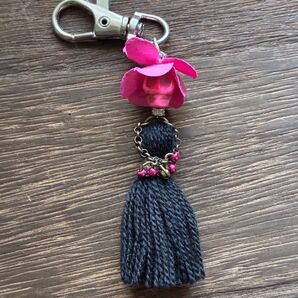 カラベラ《ブラックのドレス》キーホルダー ハンドメイド スカル