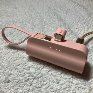 モバイルバッテリー ピンク