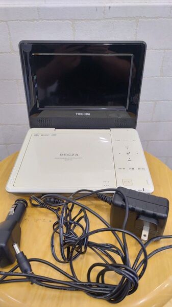 TOSHIBA 東芝 REGZA レグザ ポータブルDVDプレーヤー SD-P710SL 16年製