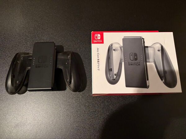 Switch 充電グリップ ジョイコンハンドル セット
