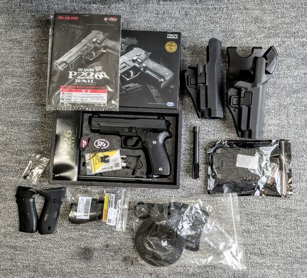 東京マルイ製P226R+ホルスター&カスタムパーツ類