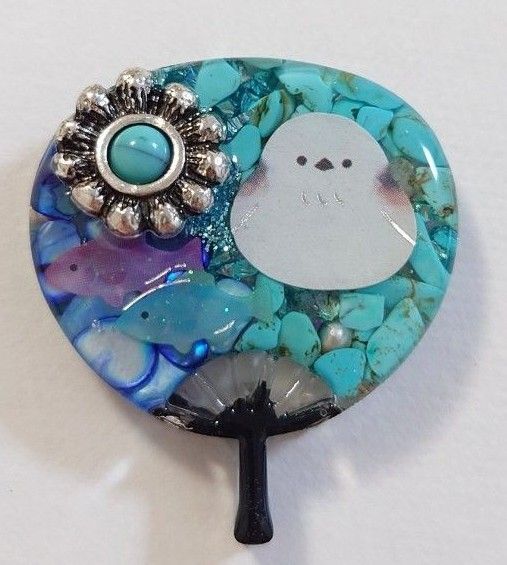 シマちゃんかわいいターコイズレジンアクセサリー☆ウチワ形☆豪華バージョン シマエナガ シマエナガネックレス