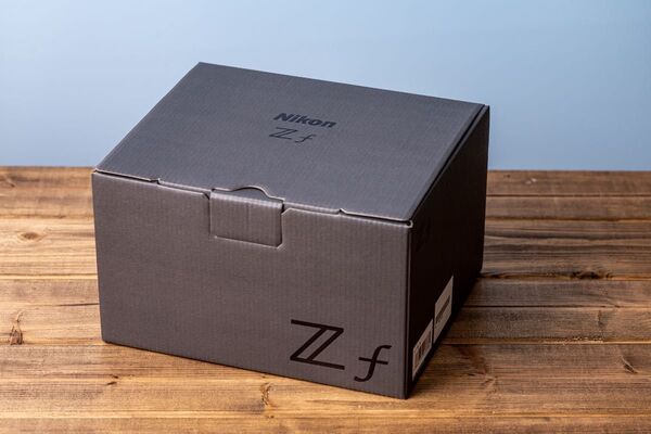 Nikon Zf 本体 新品未開封 オマケ付き 2年保証 Nikon ボディ ニコン