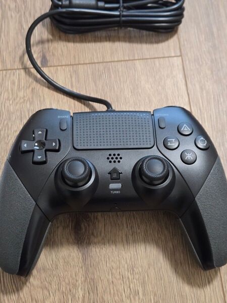 P4 コントローラー 新品未使用 PS4用 互換品 ブラック