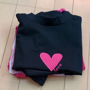 黒のトップス ハート刺繍のセットアップ