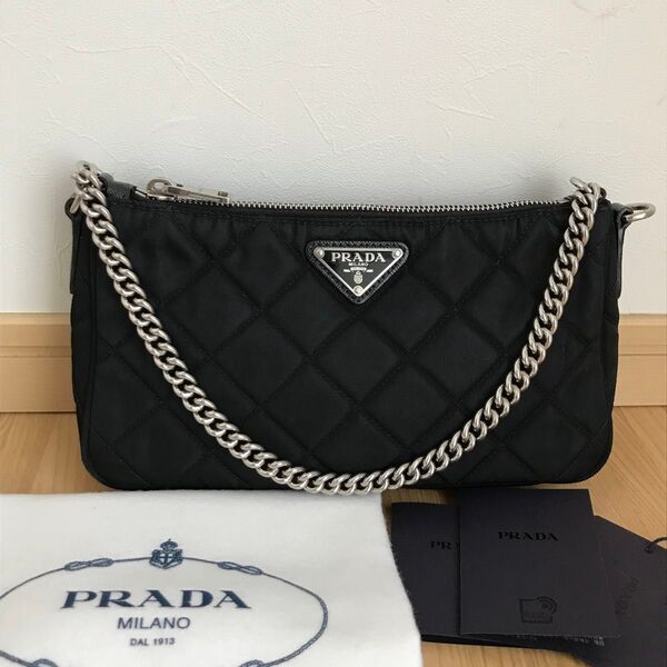 美品 PRADA プラダ アクセサリーポーチ チェーンバッグ ハンドバッグ 黒 キルティング