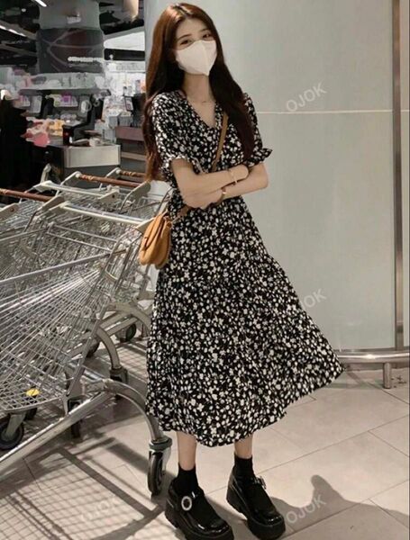 shein 小花柄 ワンピース 半袖 ブラック S