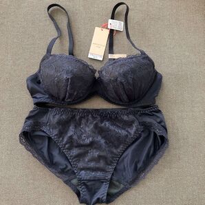 AMO'STYLE BY Triumph ブラ&ショーツセット B70 /Mネイビー