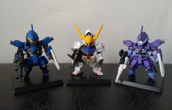 ガンダム コンバージ ガンダムバルバトス&シュヴァルべ・グレイズ(マクギリス機、ガエリオ機) GUNDAM CONVERGE