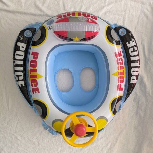ベビーボート ハンドル付き 浮き輪 足入れ式 子供用 POLICE パトカー プール 水遊び 川遊び ビーチ 夏用品 紐付き