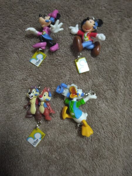 ディズニー フィギュア 4体セット ミッキー ミニー ドナルド チップとデール