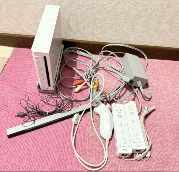 Nintendo Wii 本体 Wiiリモコン2個 ヌンチャク※ジャンク品含む※