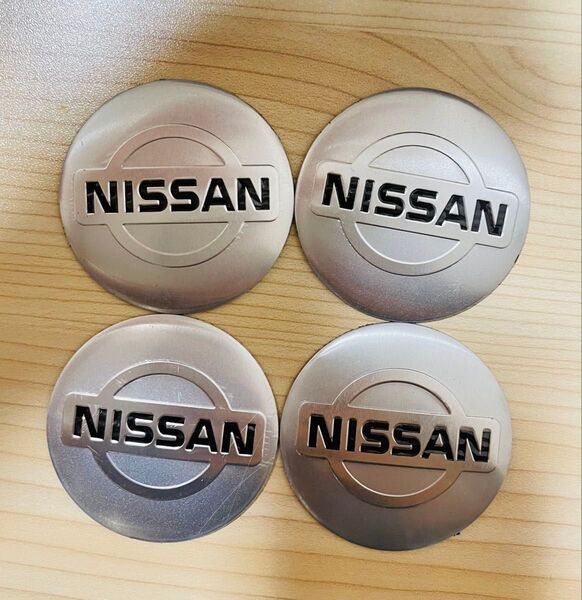 日産 リーフ ノートサクラ セレナ センターホイールキャップステッカー56mm
