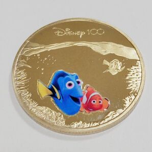 ディズニー100周年記念メダル ニモ&ドリー