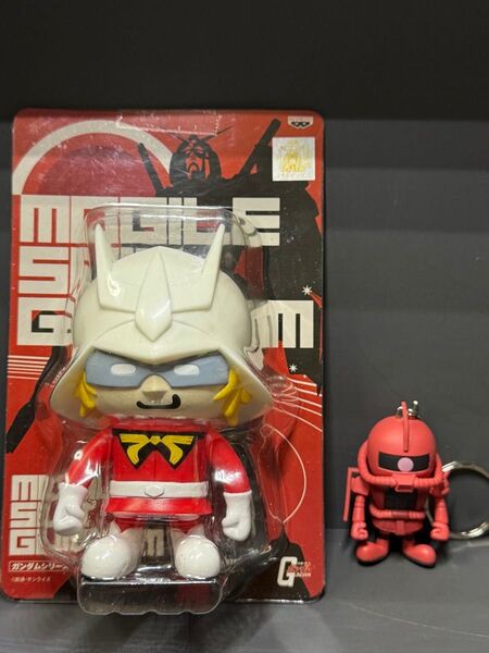 シャア・アズナブル 「機動戦士ガンダム×パンソンワークス」 ブリスター入 ソフビフィギュアVer.2+シャアザクキーホルダー