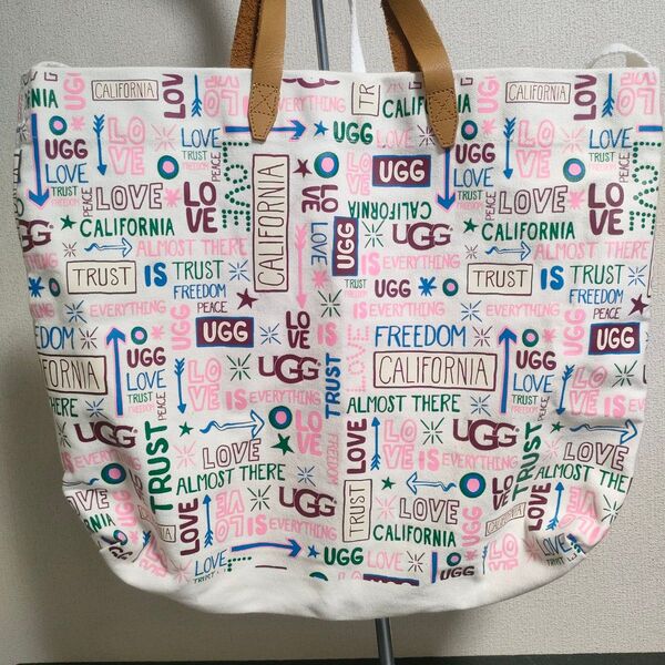 UGG トートバッグ エコバッグ ショルダーバッグ お買い物袋 カルフォルニア文字 マルチカラー ショルダー紐