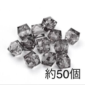 〈314〉キューブ多面体ビーズ 半透明 黒 ブラック